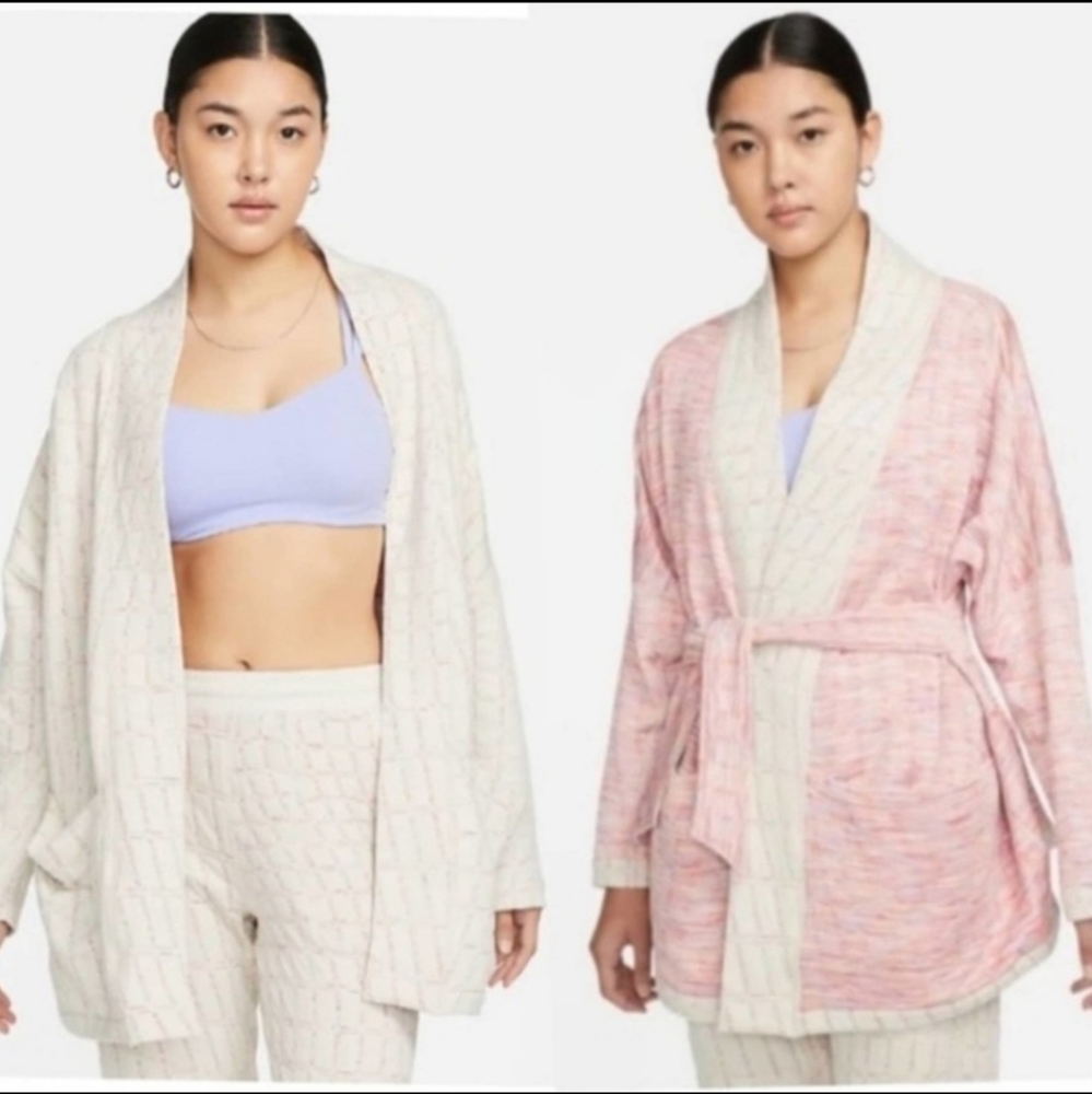 Nike Yoga Therma-FIT Luxe Reversible Sweater Cardigan Coat Pink White 1X NWT
